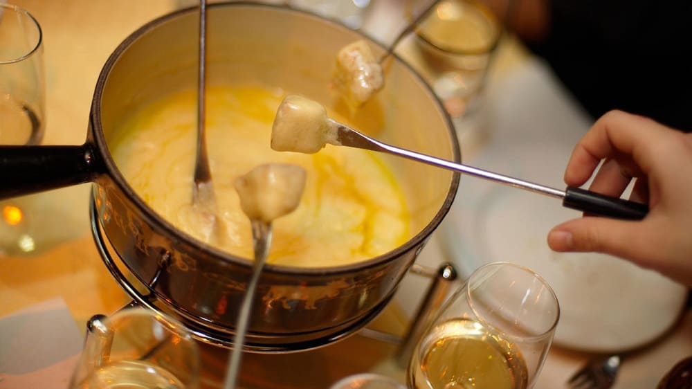 Wintererlebnisfahrt "Käsefondue" MS Wadin Zuerichsee Partyschiff